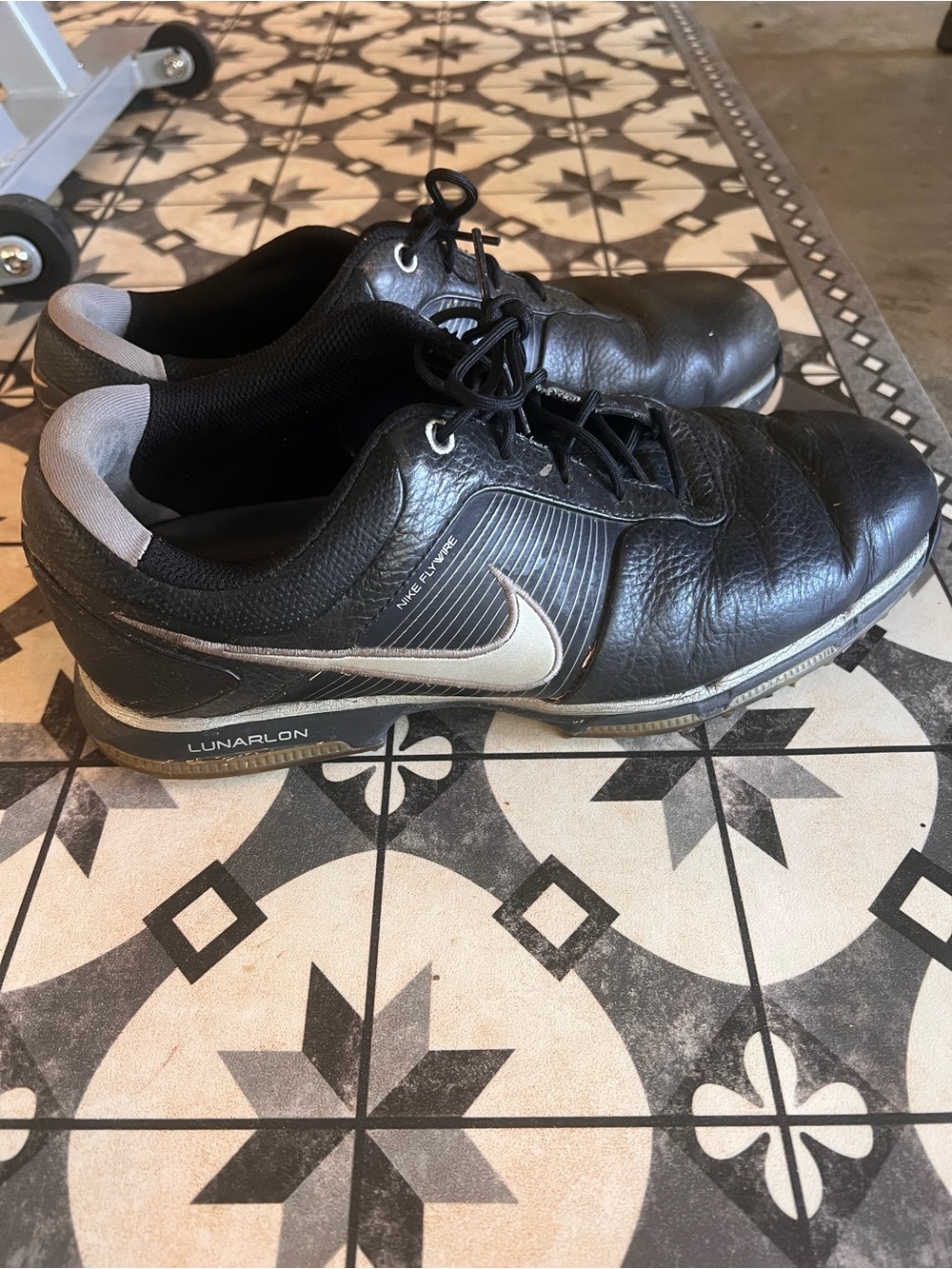 Nike Men’s Black Waterproof Golf Shoes